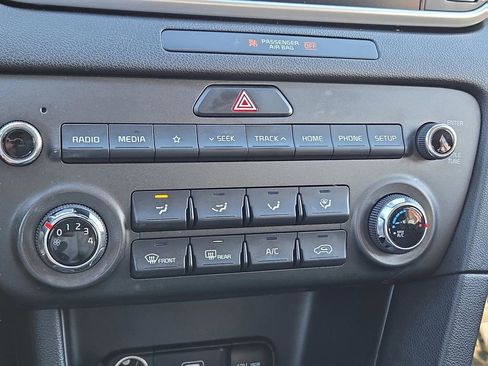 Certified 2020 Kia Sportage LX image 24