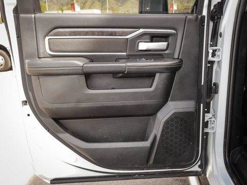 Used 2024 RAM 3500 Big Horn w/ Safety Group AWD/4WD image 32