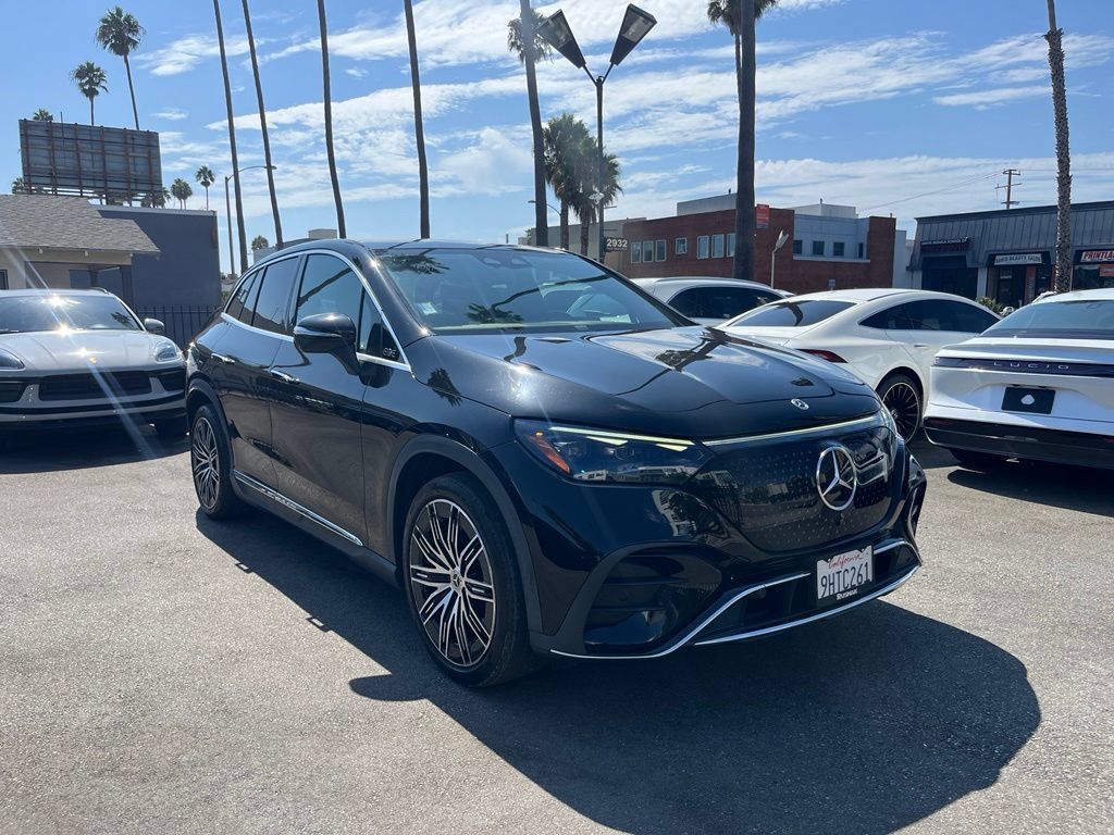 Used 2023 Mercedes-Benz EQE 350+ SUV image 3