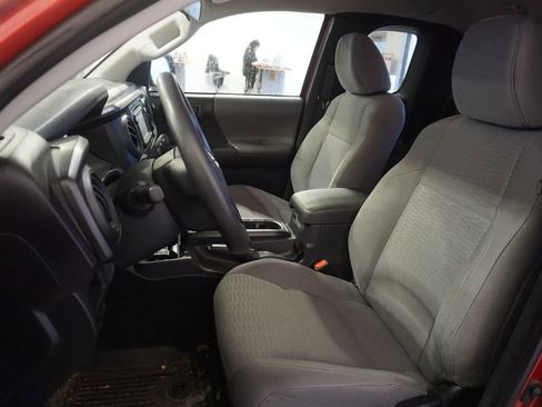 Used 2019 Toyota Tacoma SR AWD/4WD image 13