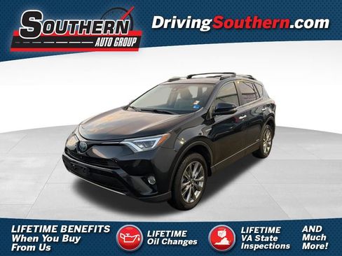 Used 2017 Toyota RAV4 Limited image 1
