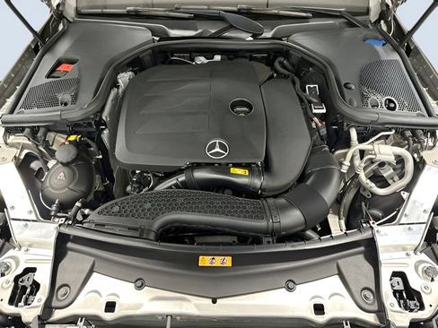Certified 2022 Mercedes-Benz E 350 4MATIC Sedan image 9