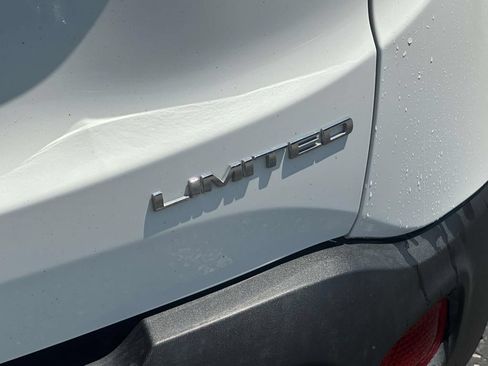 Used 2023 Jeep Renegade Limited w/ Sun/Sound Group AWD/4WD image 10
