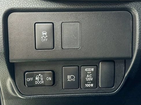 Used 2023 Toyota Tacoma TRD Off-Road AWD/4WD image 10