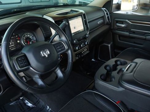 Used 2022 RAM 2500 Laramie AWD/4WD image 2