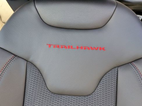 New 2026 Jeep Compass Trailhawk w/ Trailer Tow Group AWD/4WD image 28