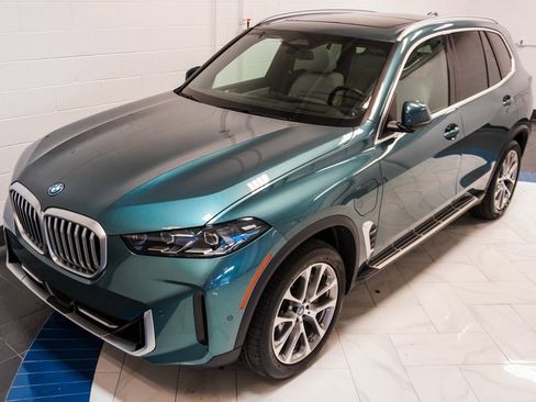 Used 2024 BMW X5 xDrive50e image 46