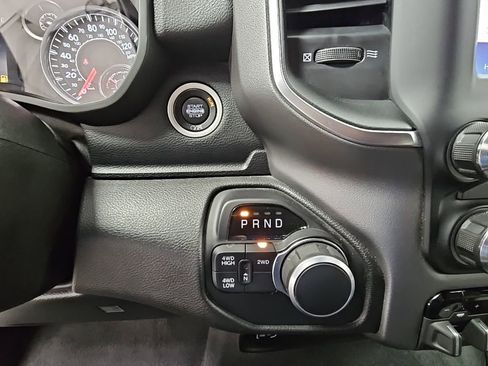 Used 2024 RAM 2500 Big Horn image 25