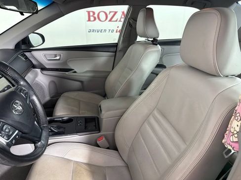 Used 2016 Toyota Camry XLE FWD image 19