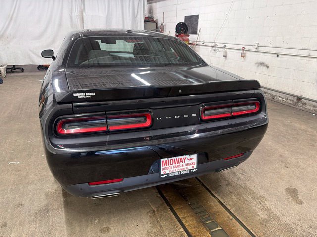 Used 2021 Dodge Challenger SXT w/ Driver Convenience Group RWD image 6