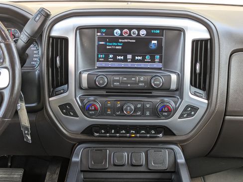 Used 2018 GMC Sierra 1500 SLT image 17