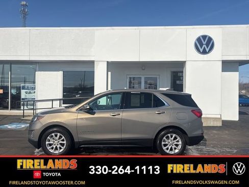 Used 2019 Chevrolet Equinox LT image 2