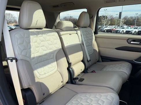 New 2026 Nissan Armada Platinum image 31