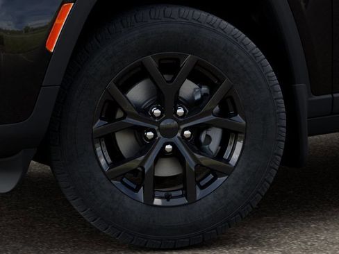 New 2026 Jeep Grand Cherokee Altitude AWD/4WD image 8