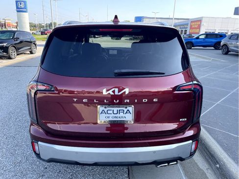 Used 2024 Kia Telluride SX Prestige AWD/4WD image 3