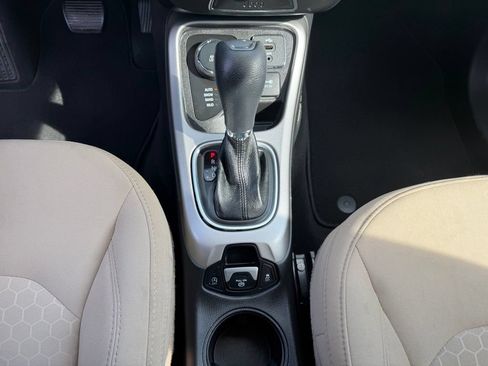 Used 2018 Jeep Compass Sport AWD/4WD image 19