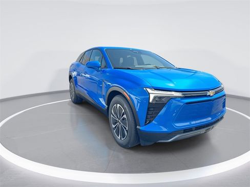 New 2025 Chevrolet Blazer EV LT image 2