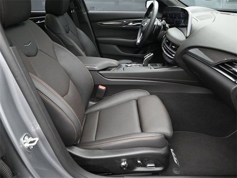 Used 2025 Cadillac CT5 V image 12