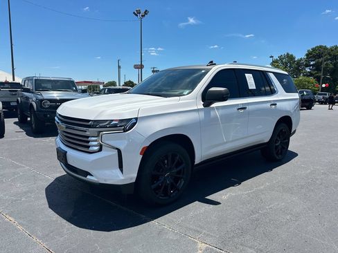 Used 2024 Chevrolet Tahoe High Country w/ Advanced Technology Package AWD/4WD image 3
