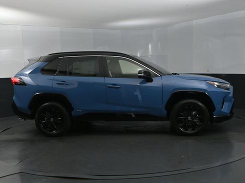 Used 2025 Toyota RAV4 XSE image 6