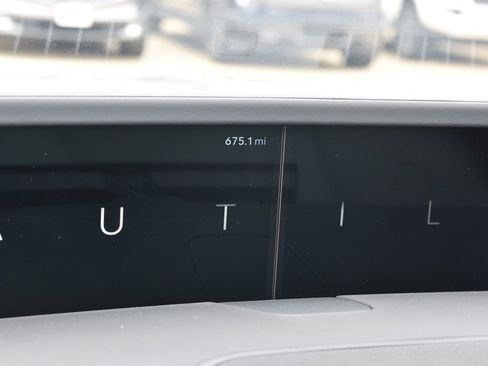 Used 2026 Lincoln Nautilus Reserve w/ Jet Appearance Package AWD/4WD image 8