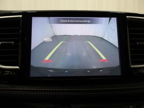 Used 2023 Chrysler Pacifica Limited image 22