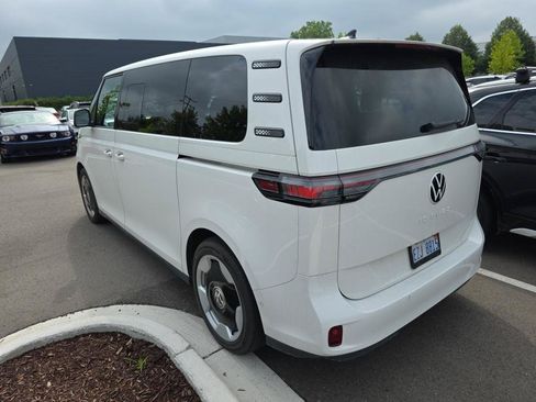 Used 2025 Volkswagen ID. Buzz Pro S Plus RWD image 15