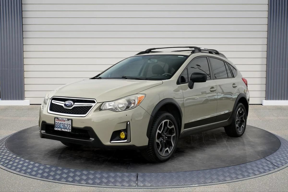 Used 2016 Subaru Crosstrek 2.0i AWD/4WD image 3