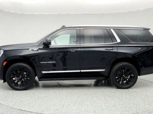 Used 2021 GMC Yukon SLT w/ SLT Premium Package image 8