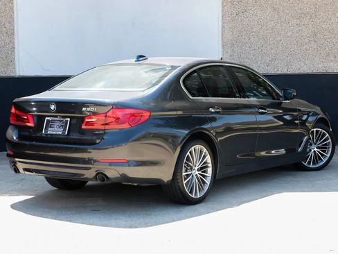 Used 2018 BMW 530i RWD image 9