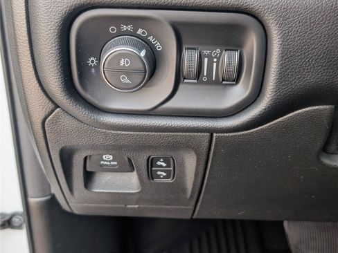 Used 2019 RAM 1500 Big Horn AWD/4WD image 19