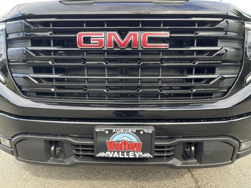 New 2026 GMC Sierra 1500 Elevation image 30