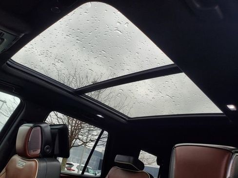 Used 2023 GMC Yukon Denali Ultimate image 16