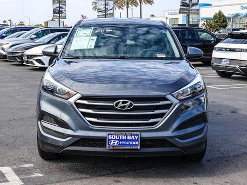 Used 2018 Hyundai Tucson SE FWD image 2