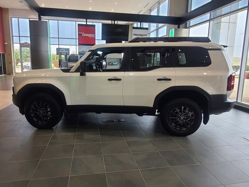 Used 2025 Toyota Land Cruiser 1958 image 7