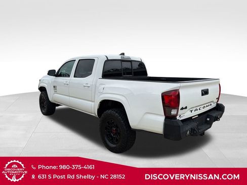 Used 2022 Toyota Tacoma SR AWD/4WD image 8