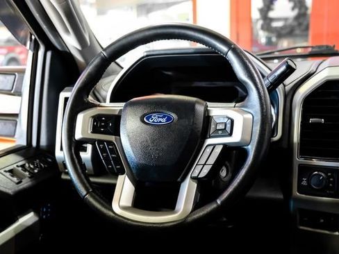 Used 2020 Ford F250 Lariat w/ Chrome Package image 17