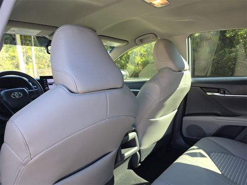 Used 2021 Toyota Camry SE image 22