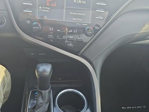 Used 2020 Toyota Camry XSE image 19