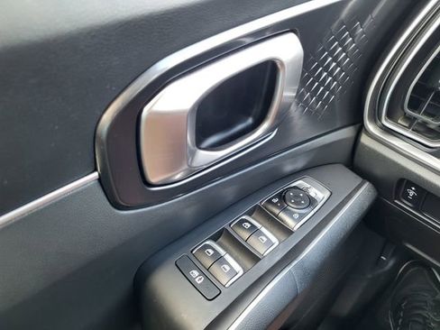 Used 2024 Kia Sorento S w/ Panoramic Sunroof Package FWD image 22