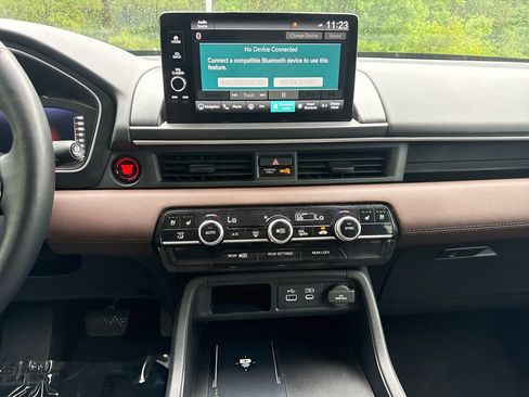 Used 2023 Honda Pilot Elite image 18