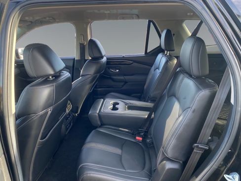 Used 2024 Honda Pilot EX-L image 13
