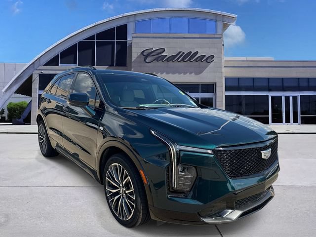 Used 2024 Cadillac XT4 Sport FWD image 3