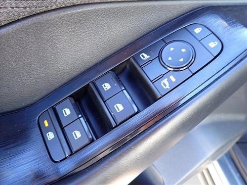 Used 2023 Nissan Rogue S image 10