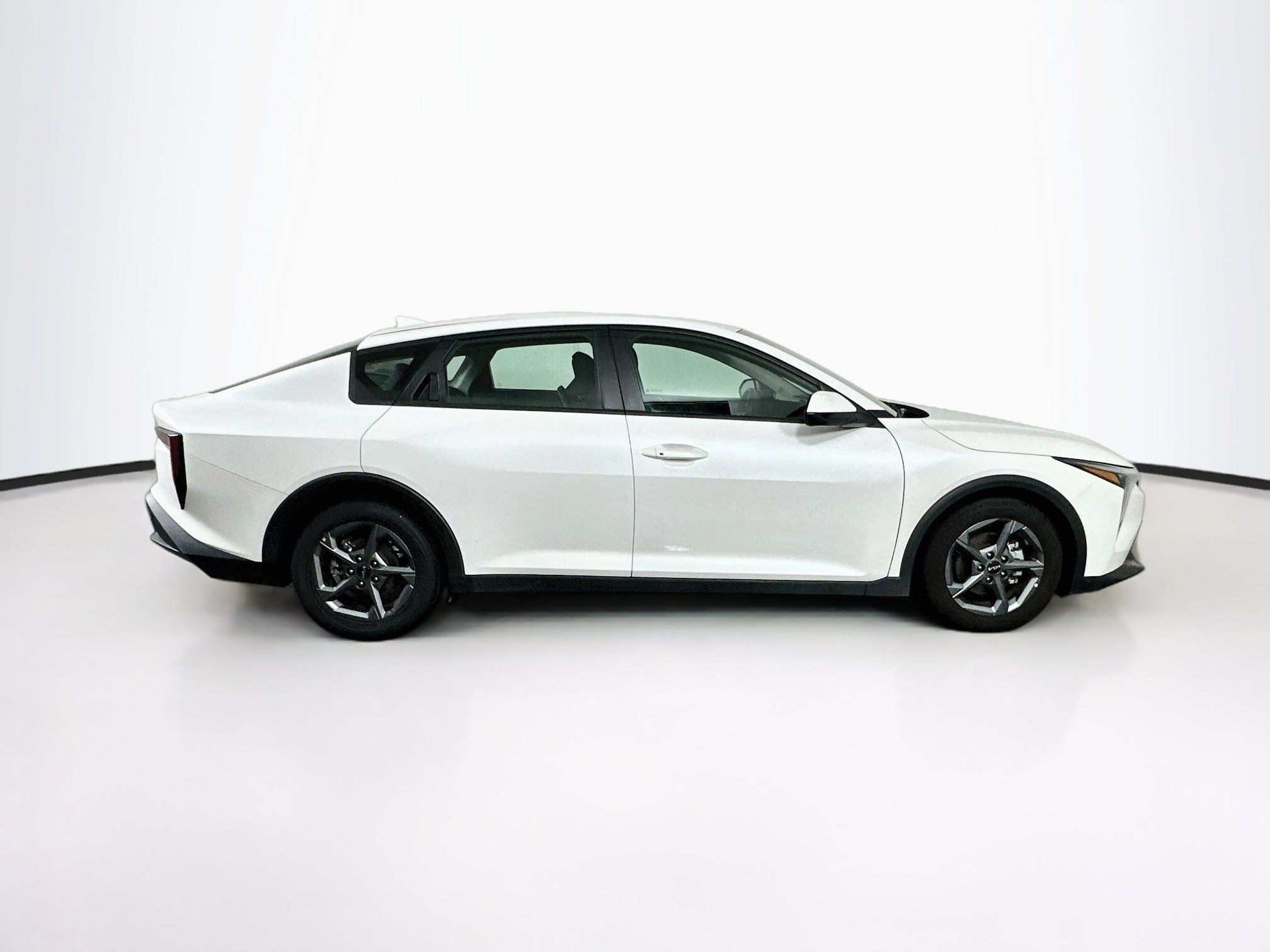 Used 2025 Kia K4 FWD image 10