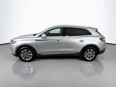 Used 2021 Lincoln Nautilus FWD w/ Equipment Group 101A image 4