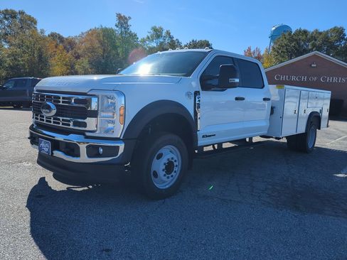 New 2025 Ford F450 XL w/ XL Chrome Package image 6