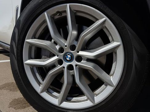 Used 2022 BMW X5 xDrive45e w/ Luxury Seating Package image 10