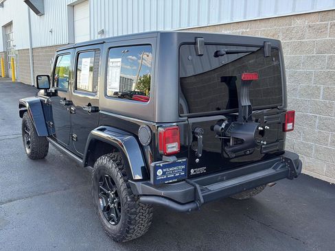 Used 2016 Jeep Wrangler Unlimited Sahara AWD/4WD image 34