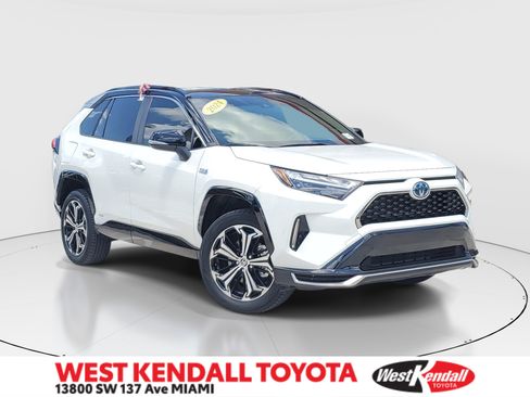 Used 2024 Toyota RAV4 XSE w/ Weather Package AWD/4WD image 1